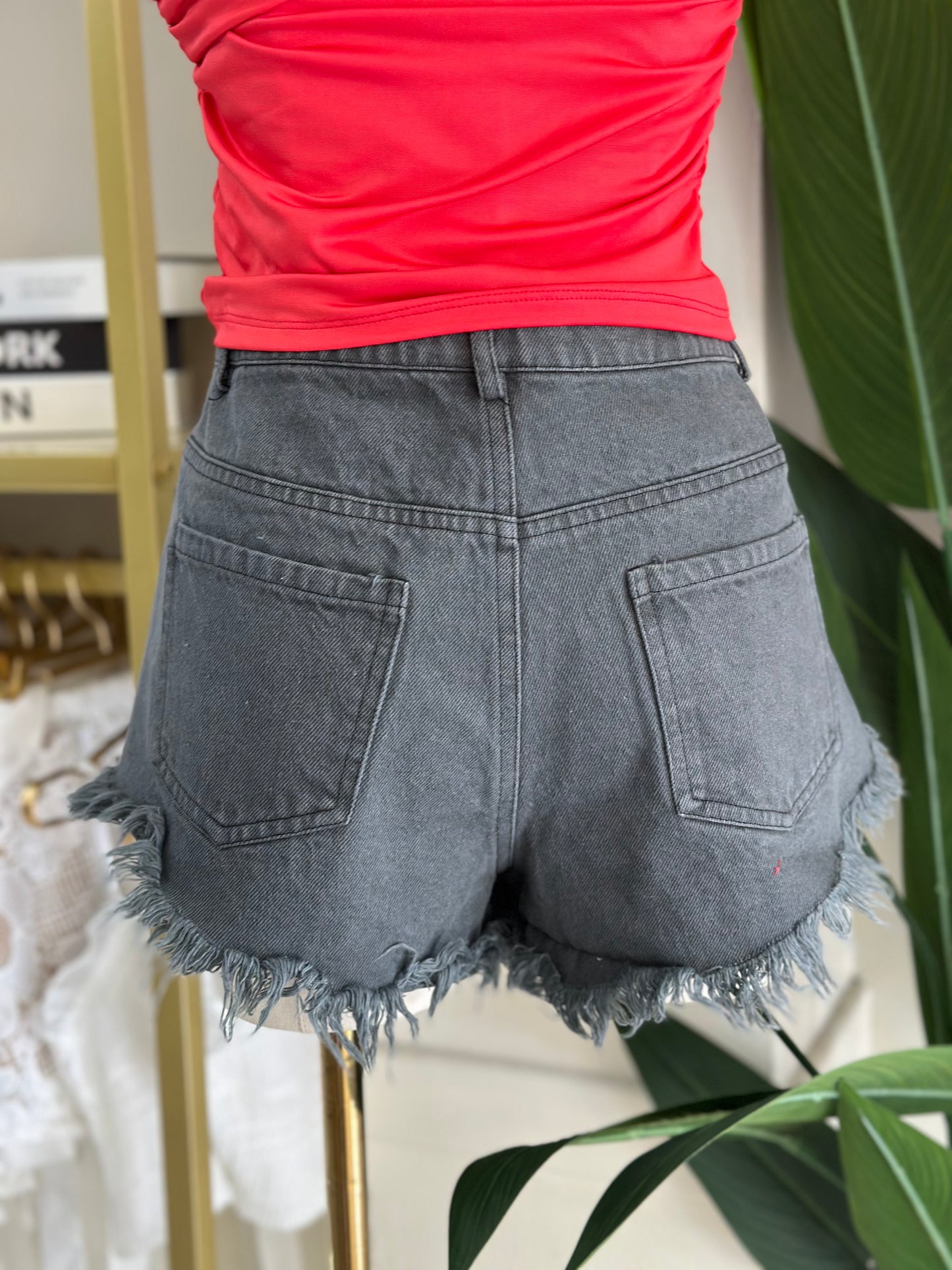 Merry Diamond Short