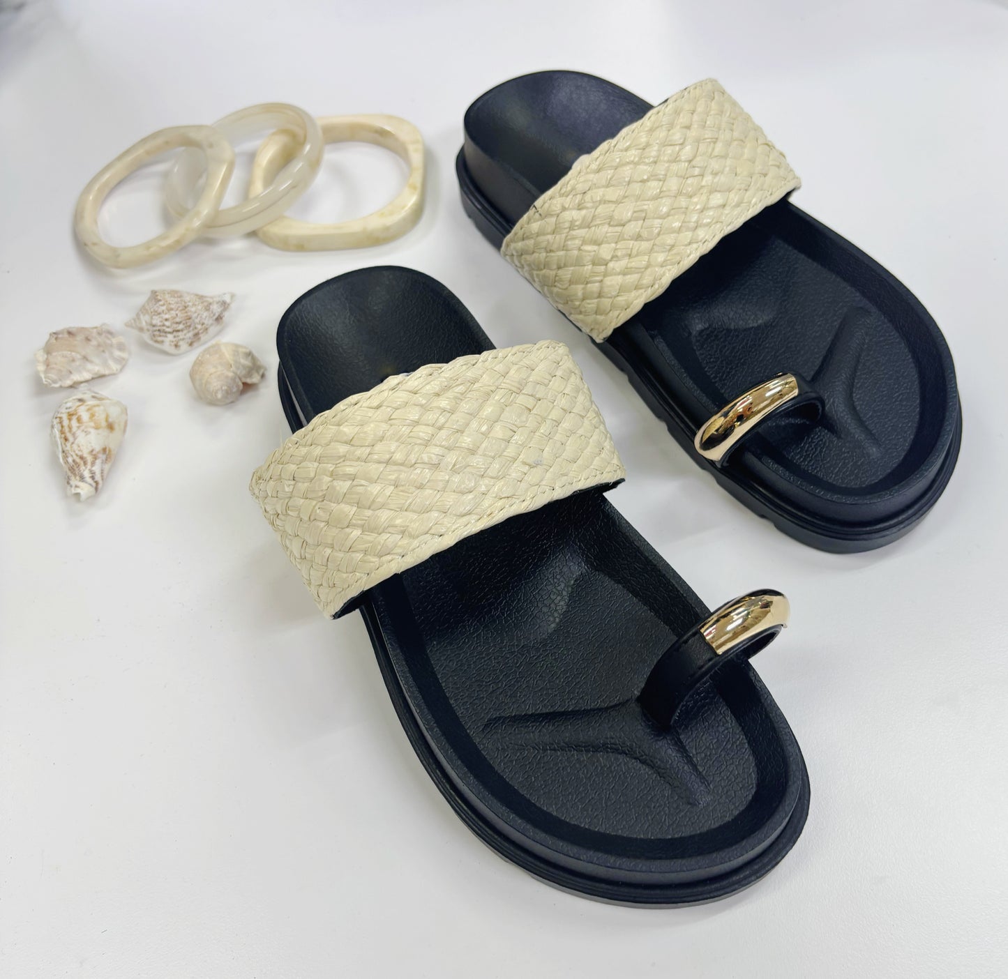 Chica Sandals