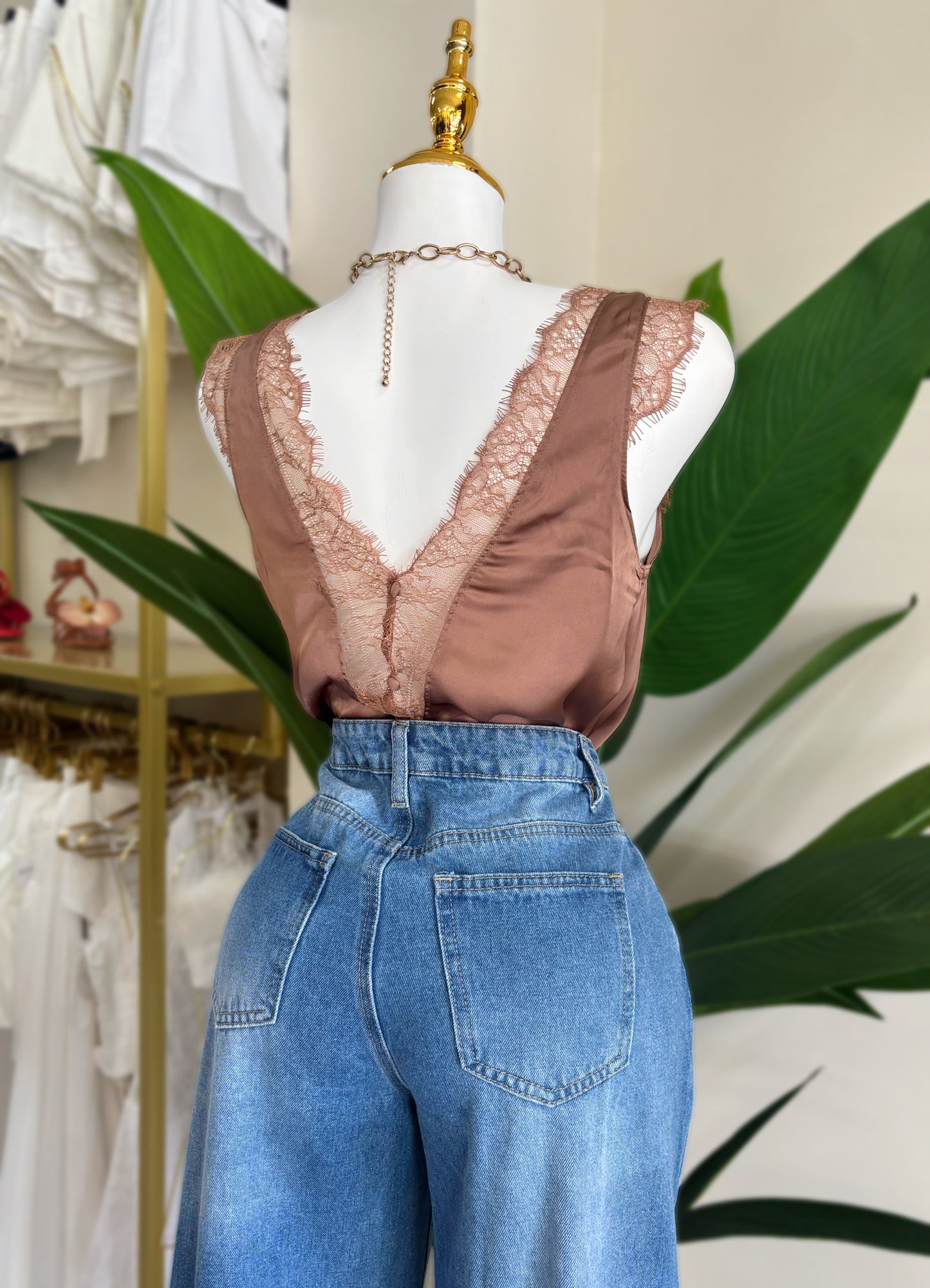 Isabella Lace Dreams Blouse (Mocha/Navy)