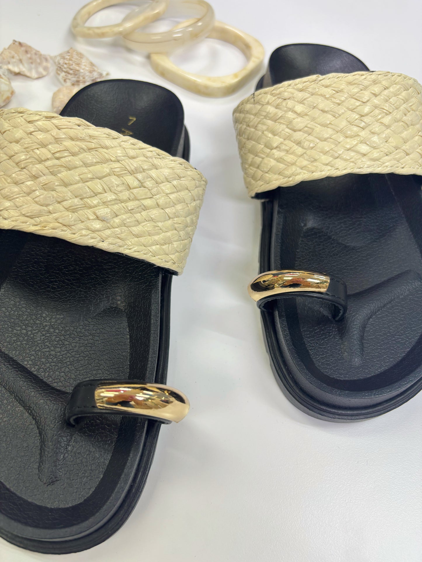 Chica Sandals
