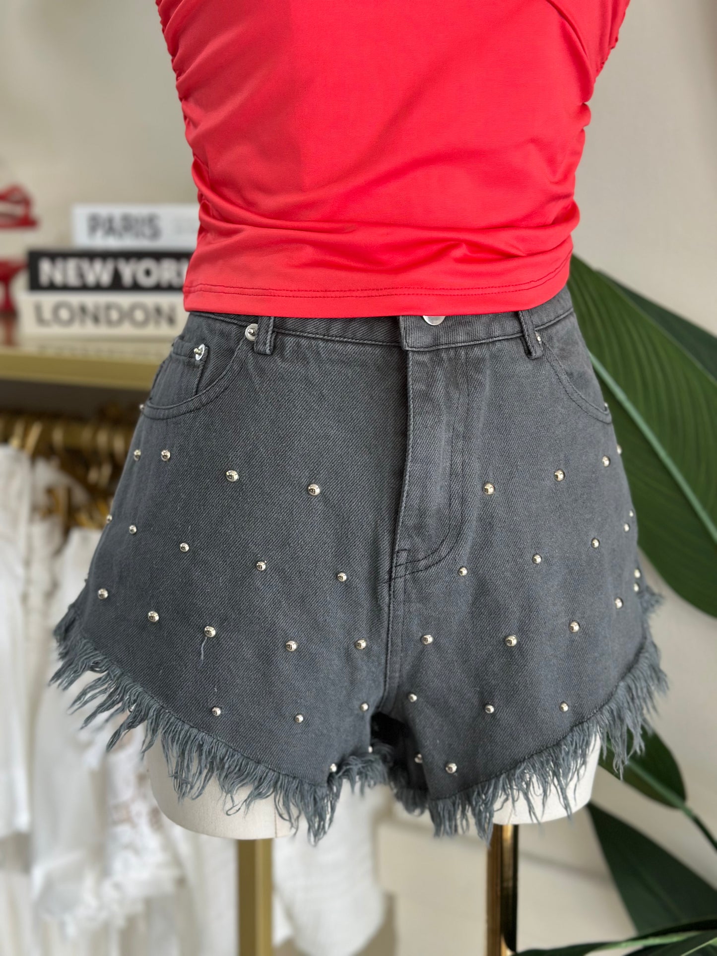Merry Diamond Short