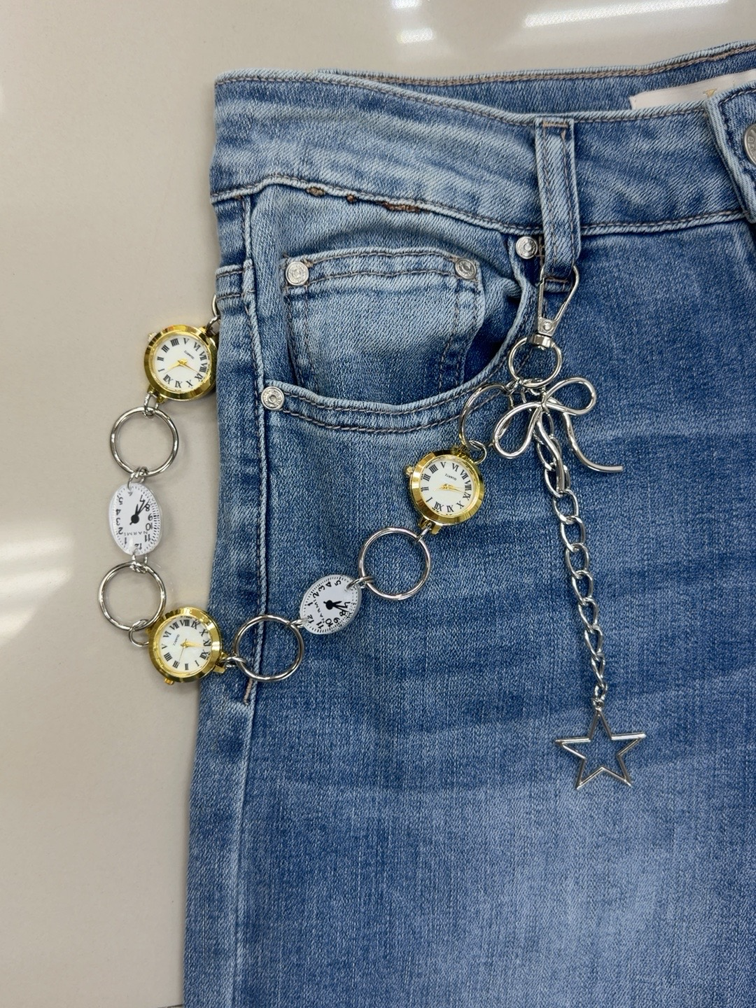 Amira Clock Detail Jean