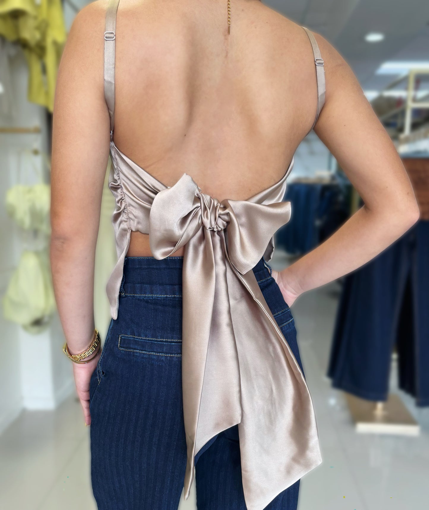 Zoe Back Knot Satin Top (2 colores)