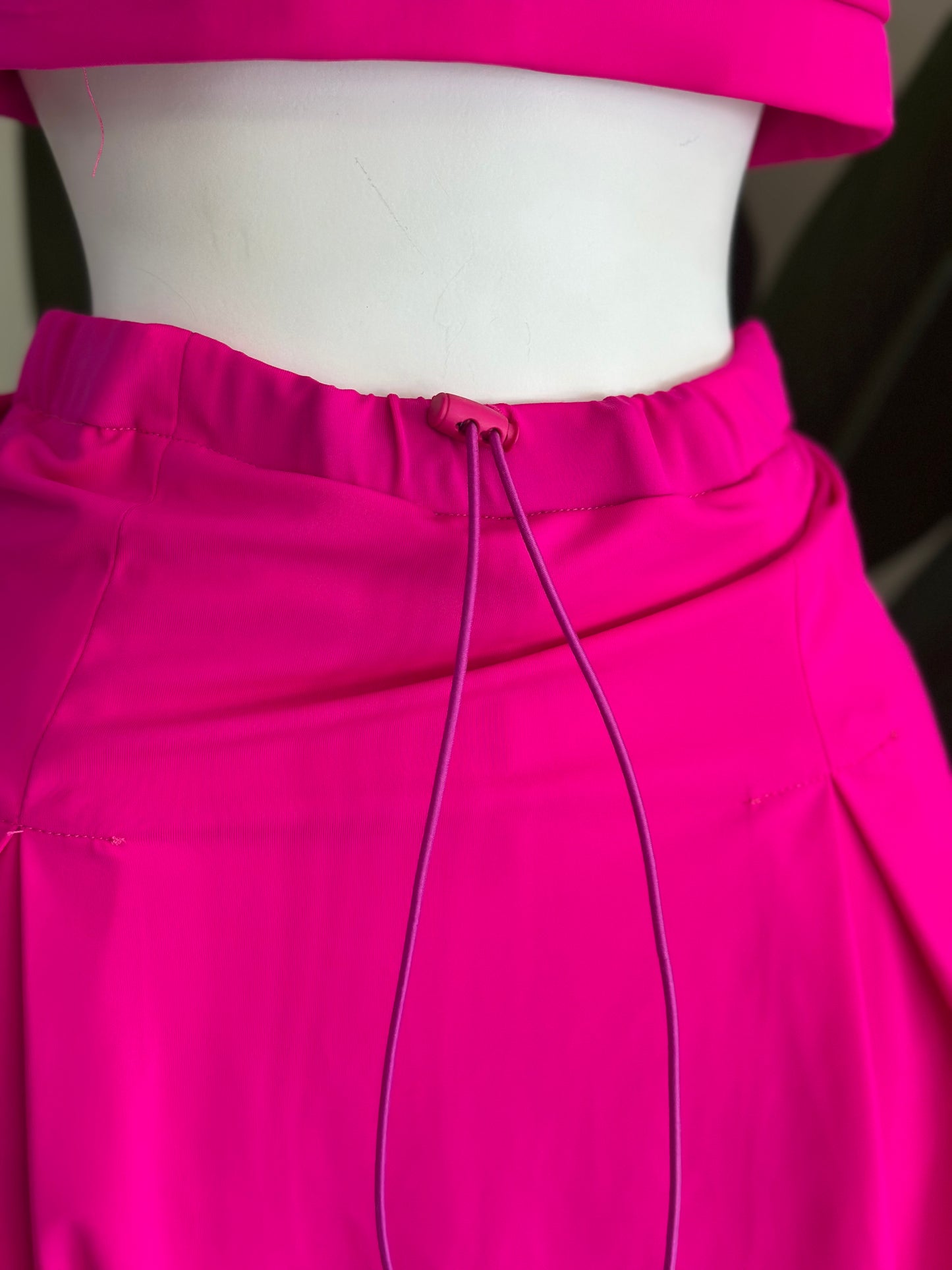 Tania Skort Set (Corre pequeño)