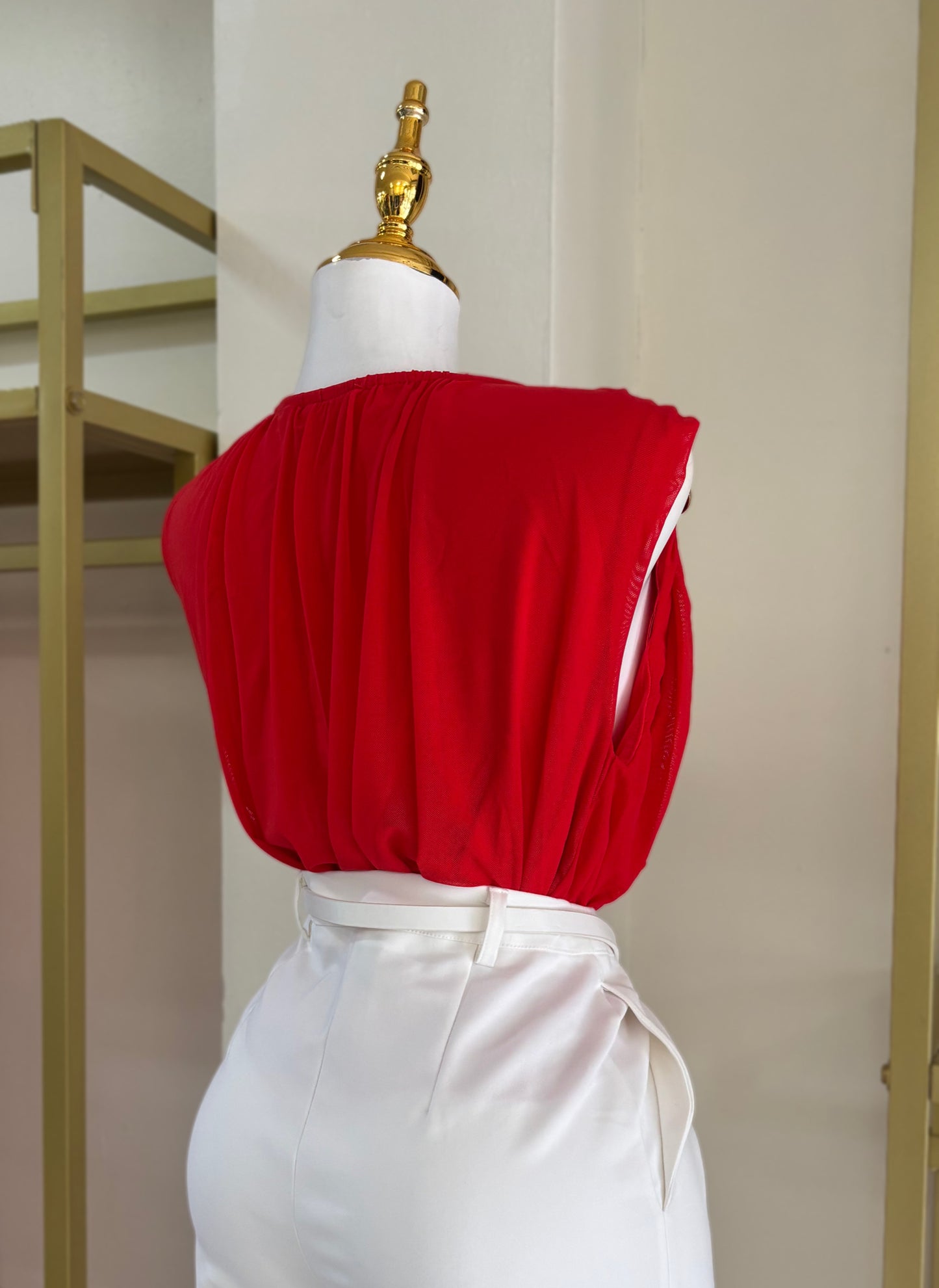 Kamila Gold Detail Blouse (Rojo)