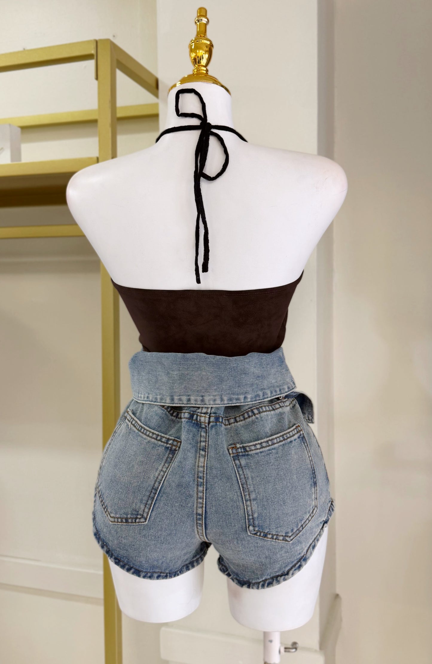 Bianca Distressed Short (Vintage Wash) Corre pequeño