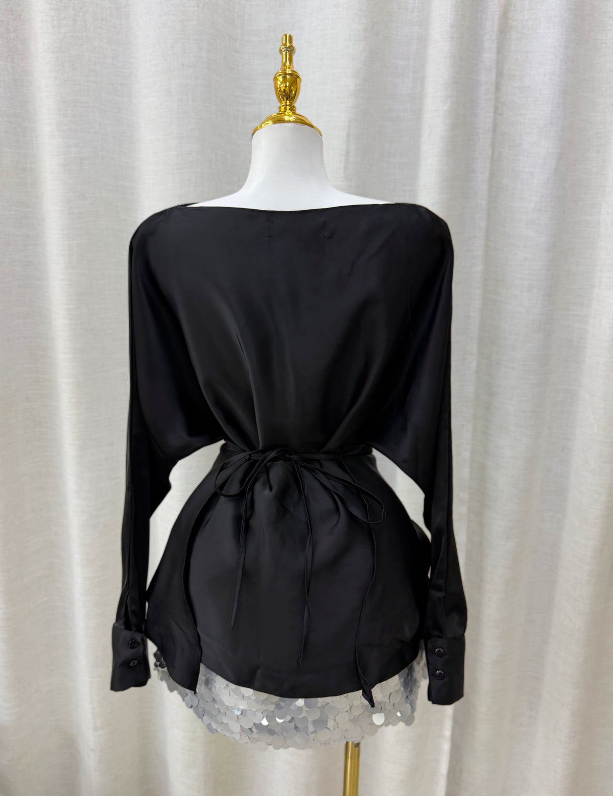 Amara Elegance Blouse (Black)