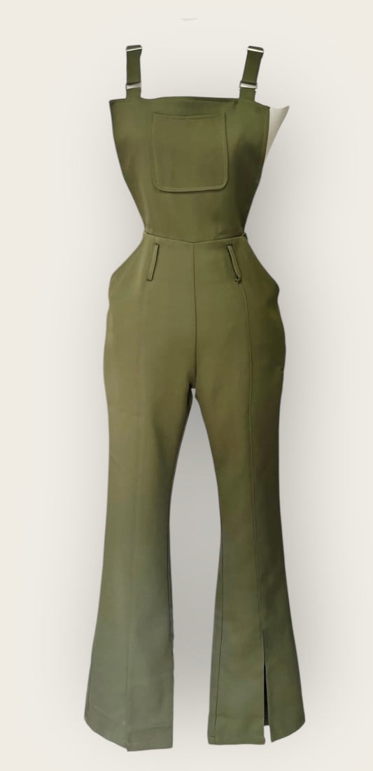 Olive Jumpsuit (Corre 1 size pequeño)