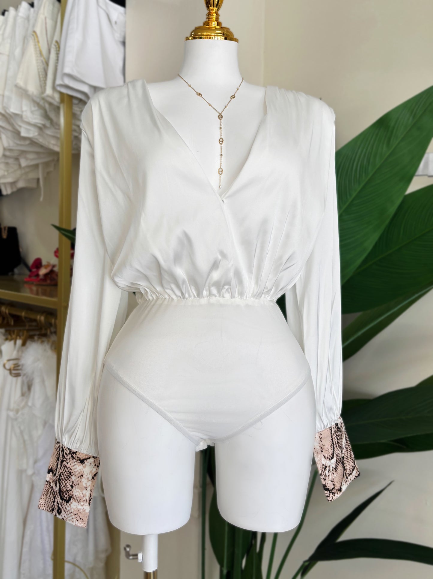 White Snake Detail Body