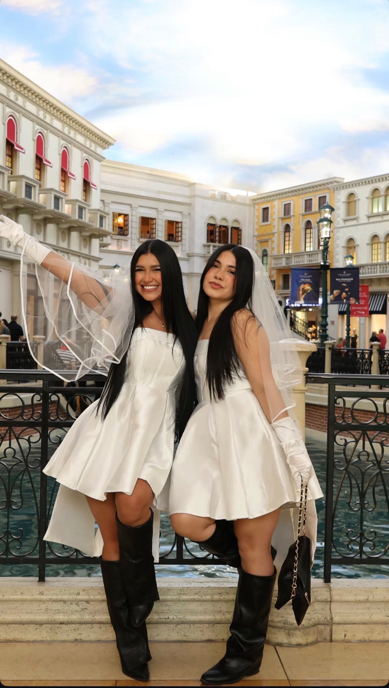 Laura Back Bow Dress