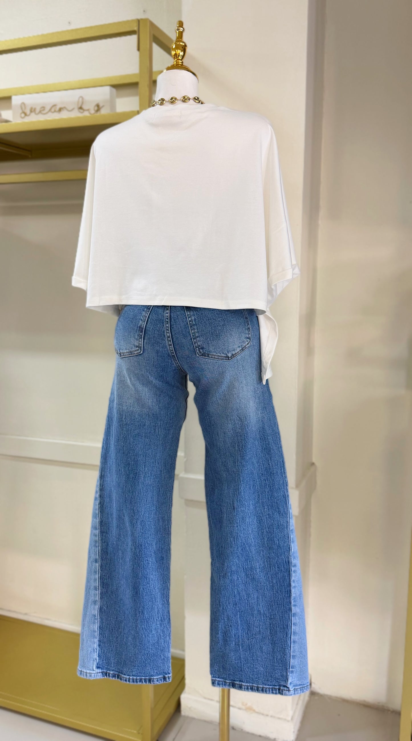 Laira Tshirt (White)