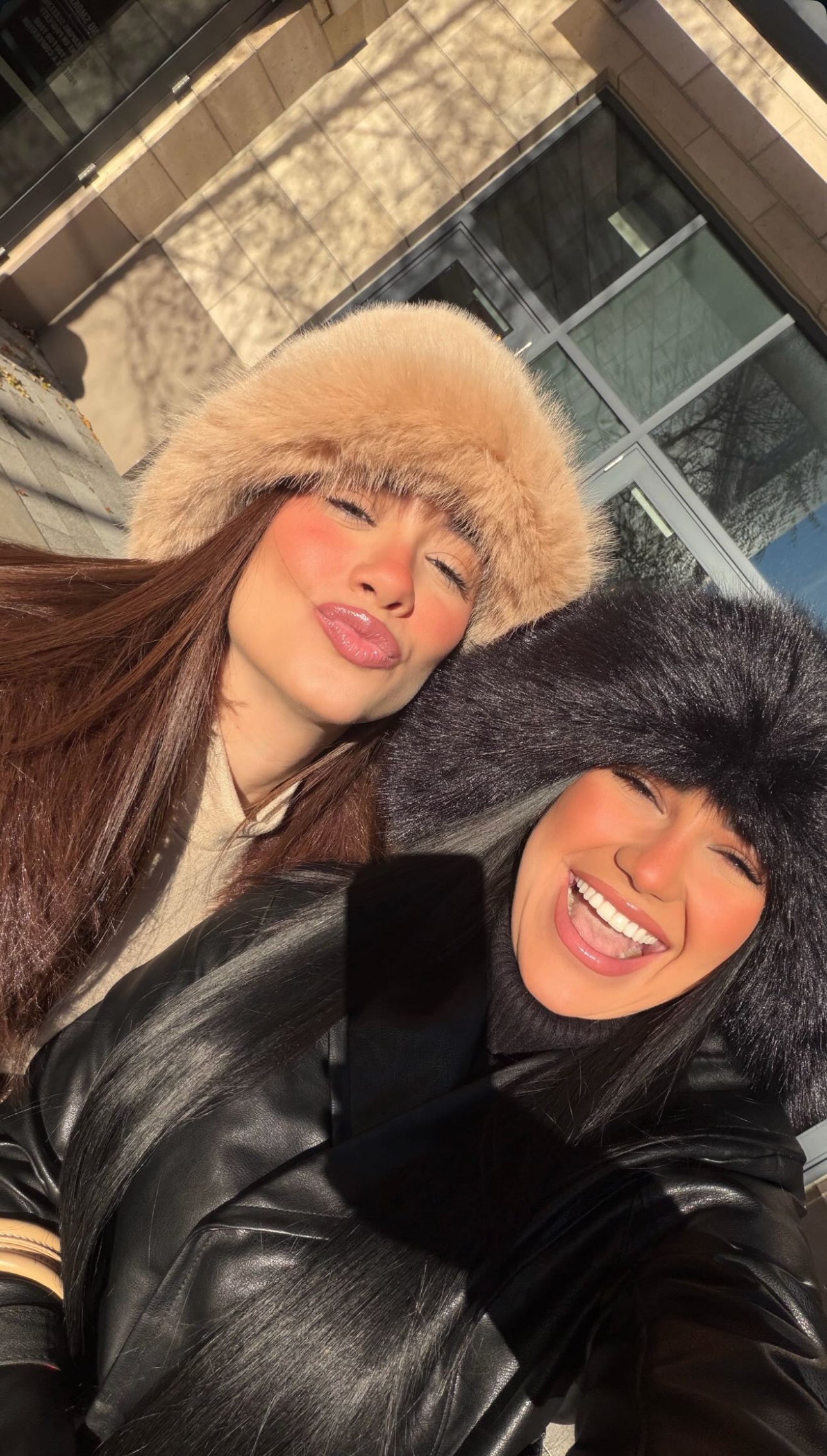 Fashion Fur Hat . Disponible