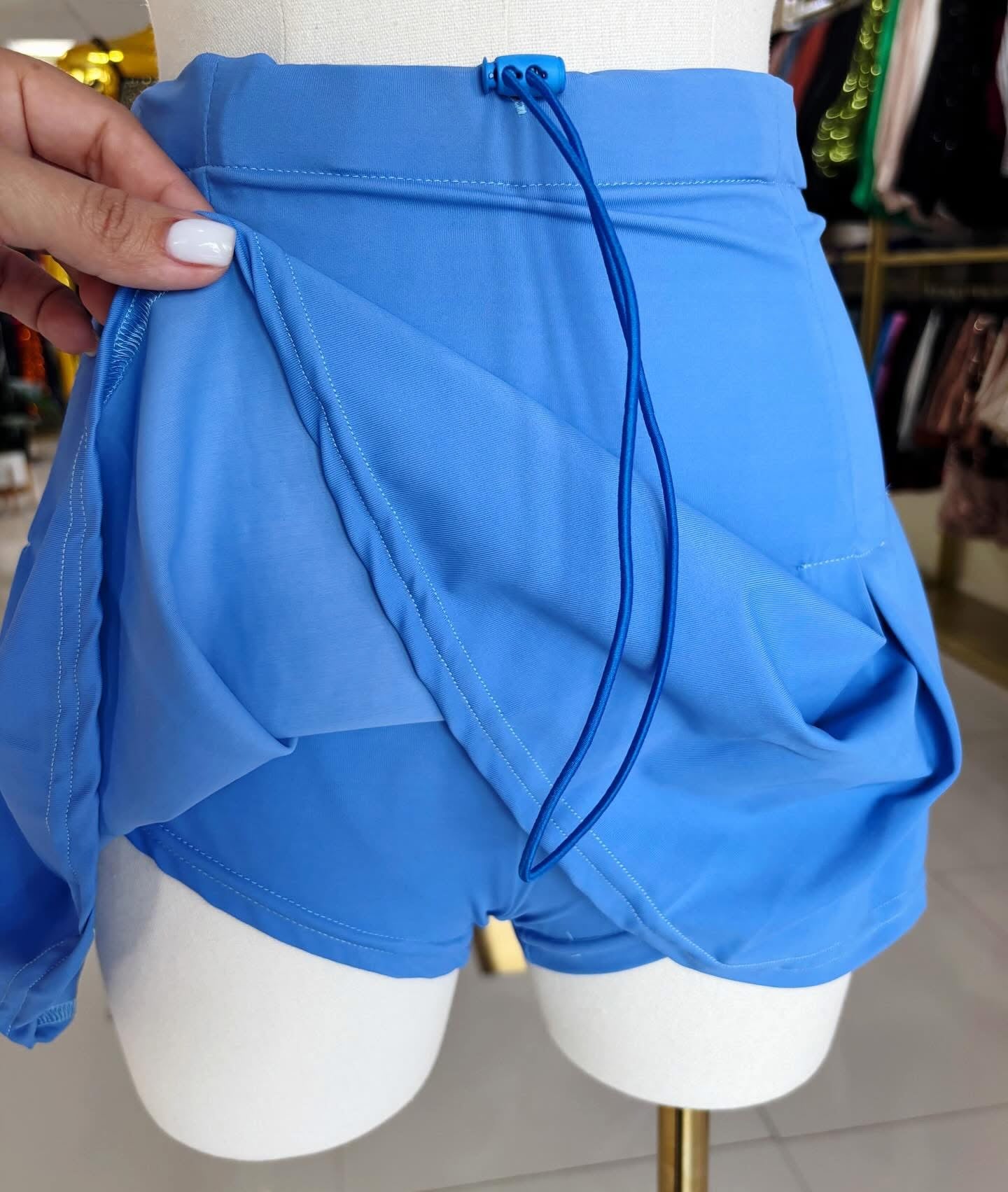 Tania Skort Set (Corre pequeño)