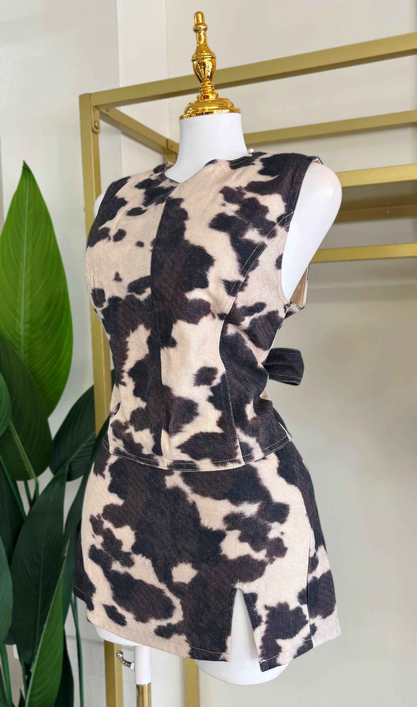 Kamila Cow Print Skort Set (No estira)