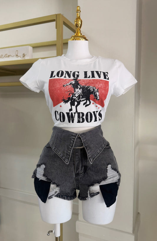 Bianca Distressed Short (Black Wash) Corre pequeño