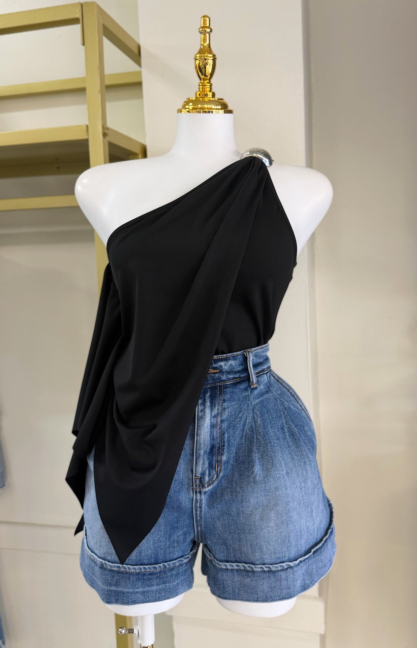 Aleida One Shoulder Blouse (Blanca/Negra/Mocha)