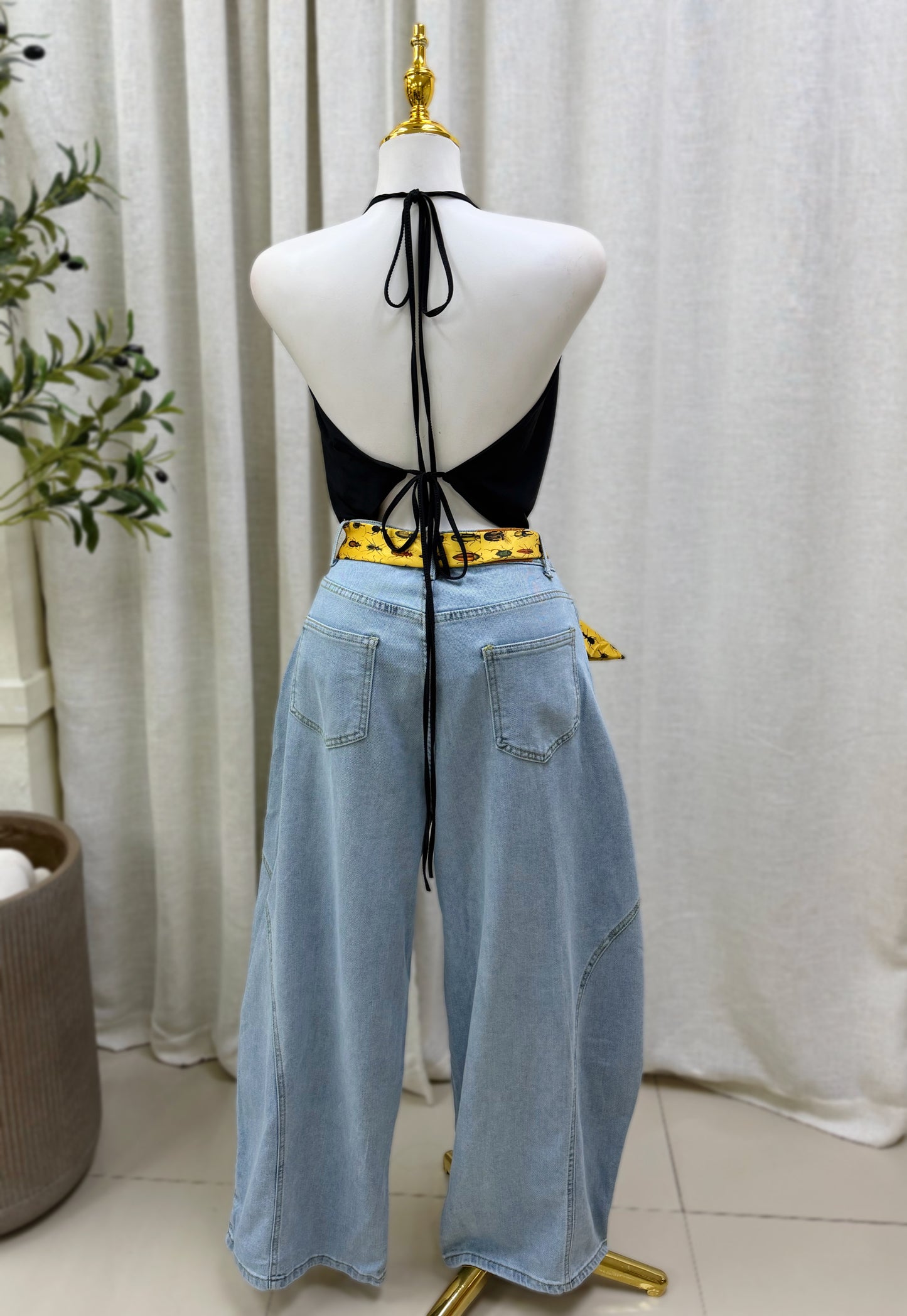 Ámbar Charms Detail Barrel Jean