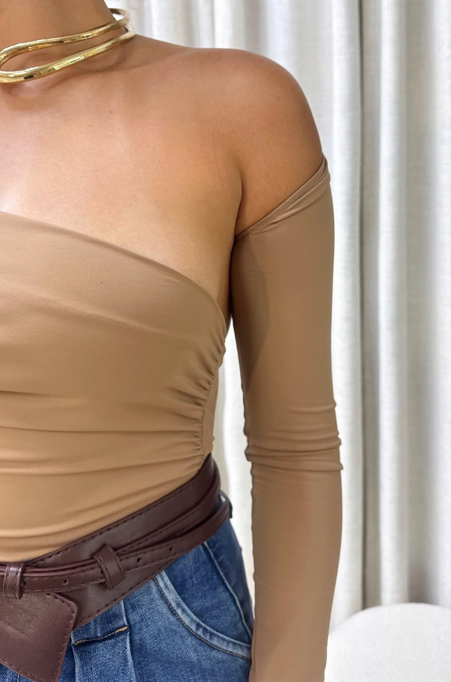 Mila One Shoulder Top (Mocha)