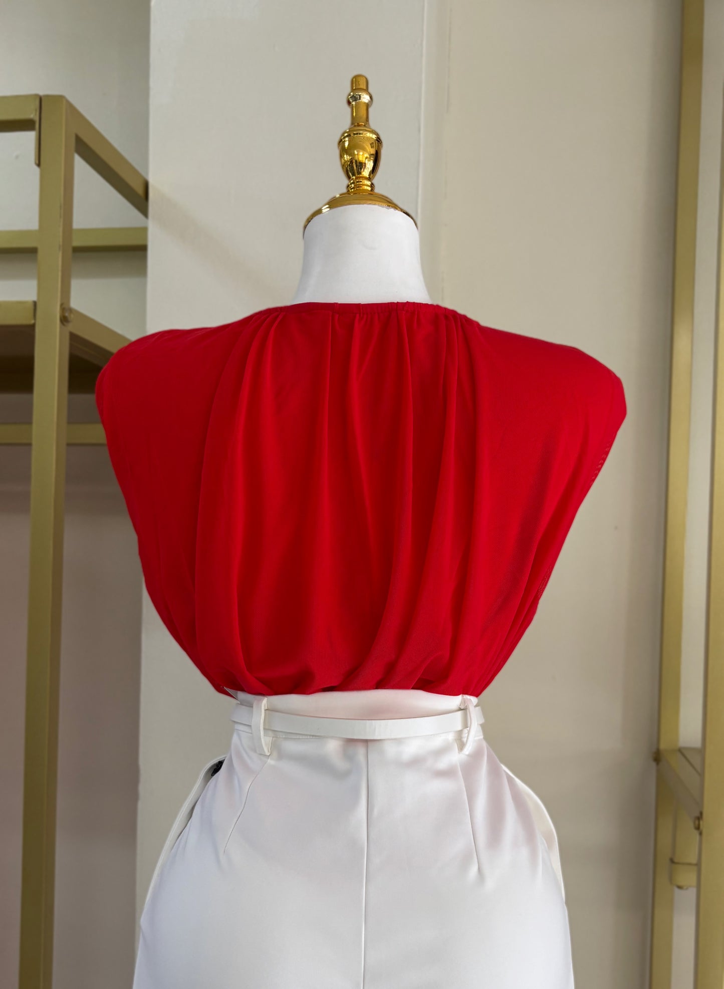 Kamila Gold Detail Blouse (Rojo)
