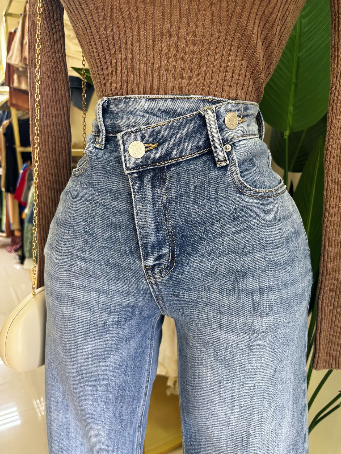 Gala Crossed Bottom Jean