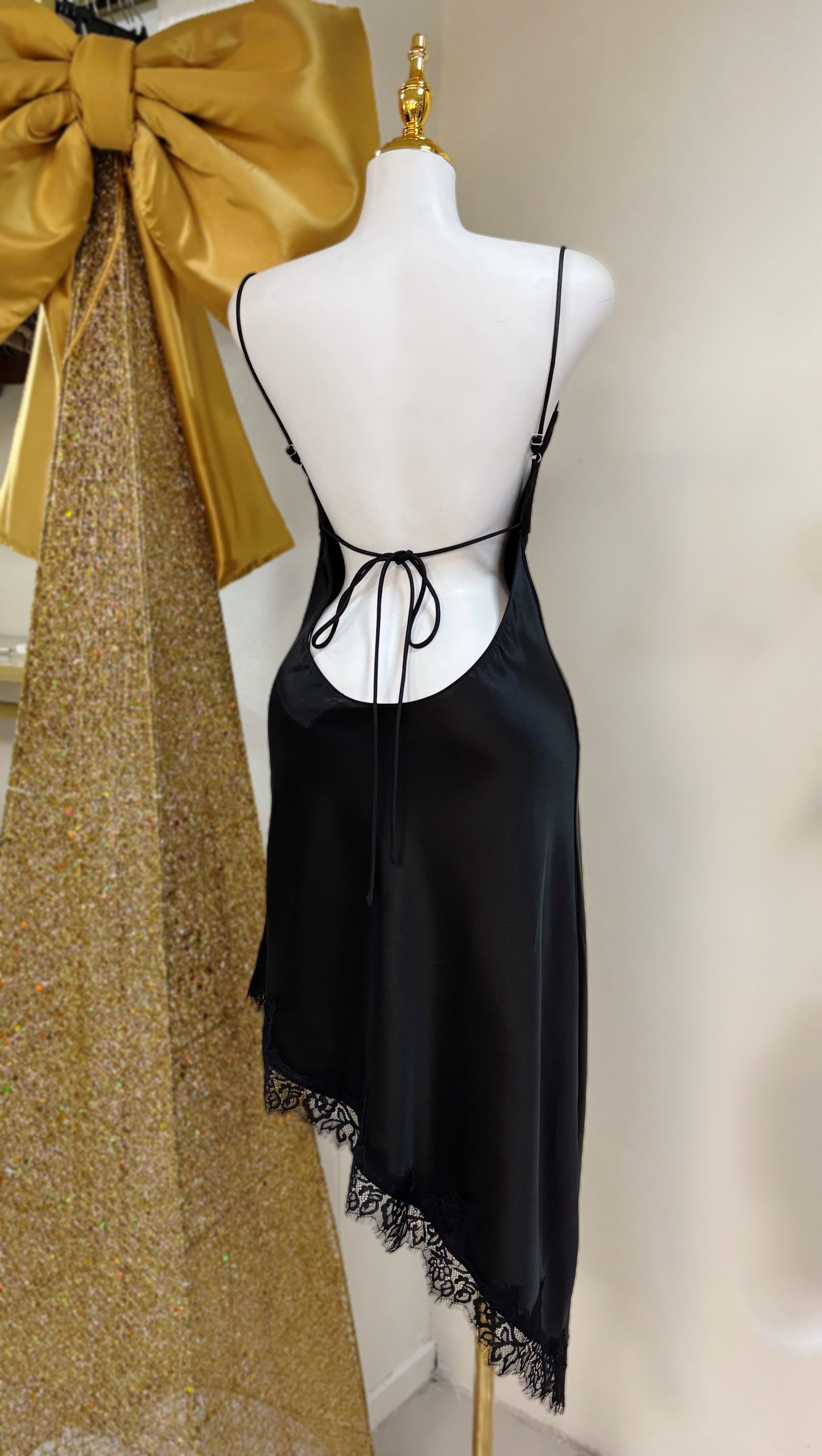 Neisha Satin Lace Dress (Black)