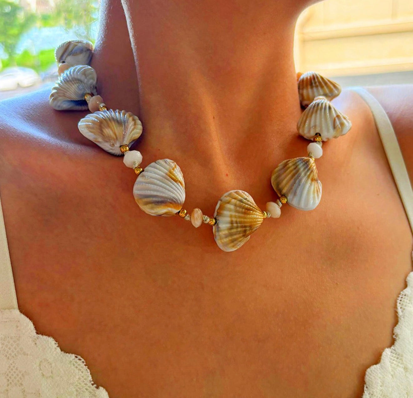 Shell Icon Necklace