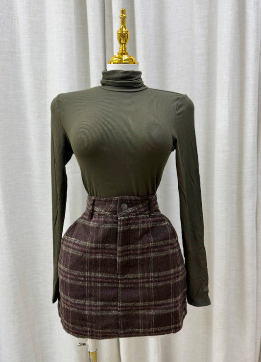 Elara Turtle Neck Basic Top (Olive)