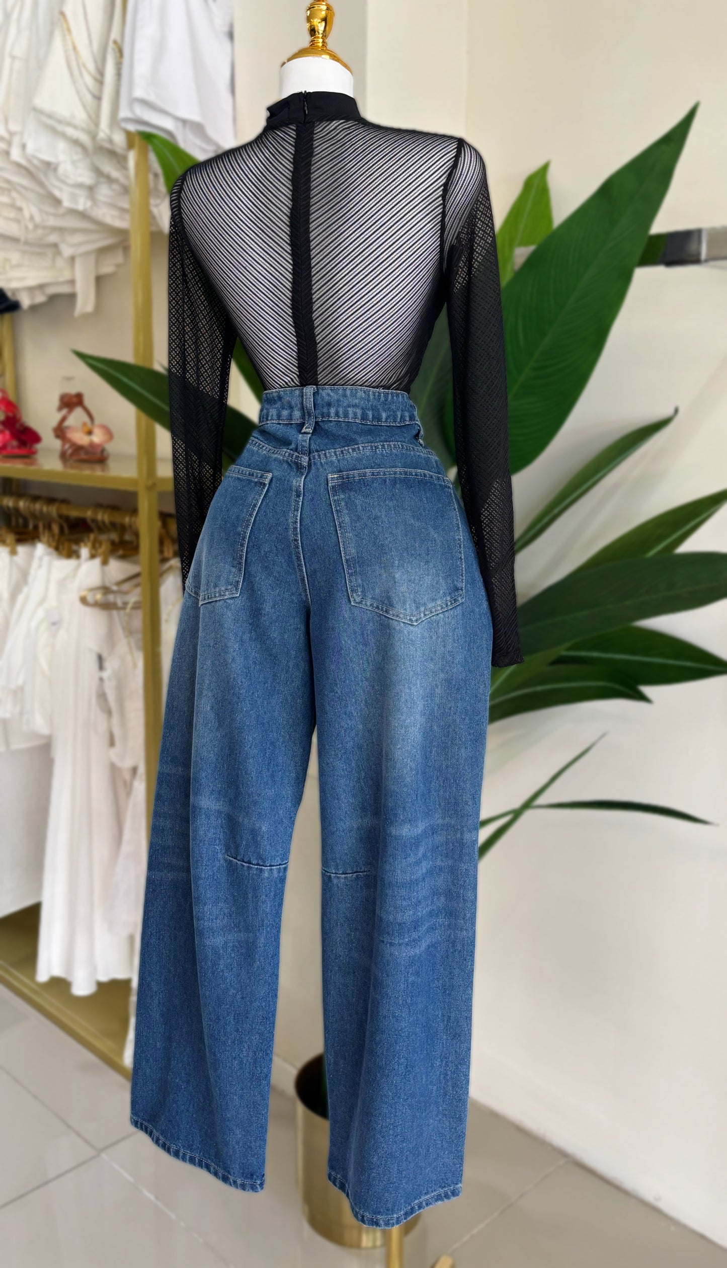 Lorena Barrel Jean