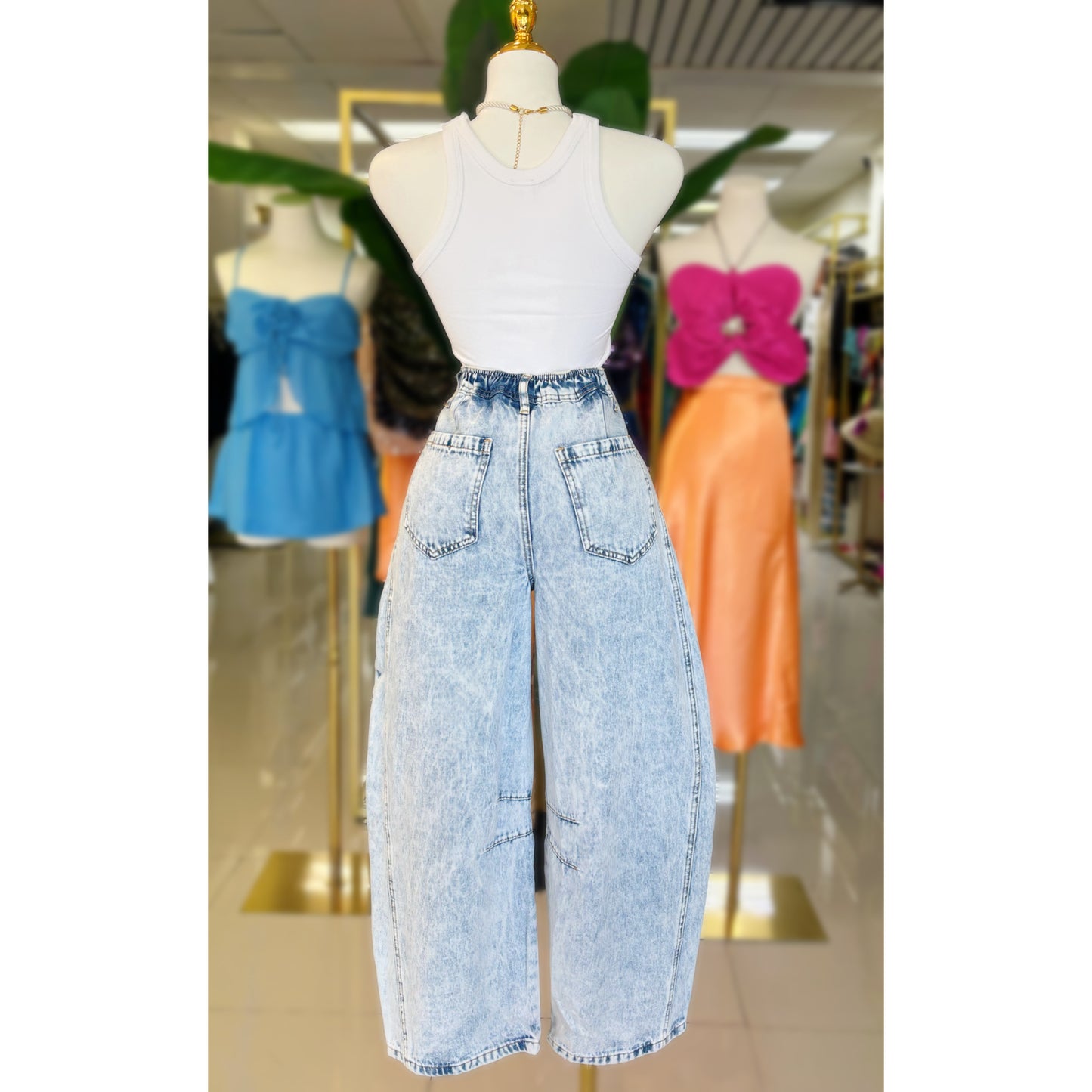 Eva Barrel Jean