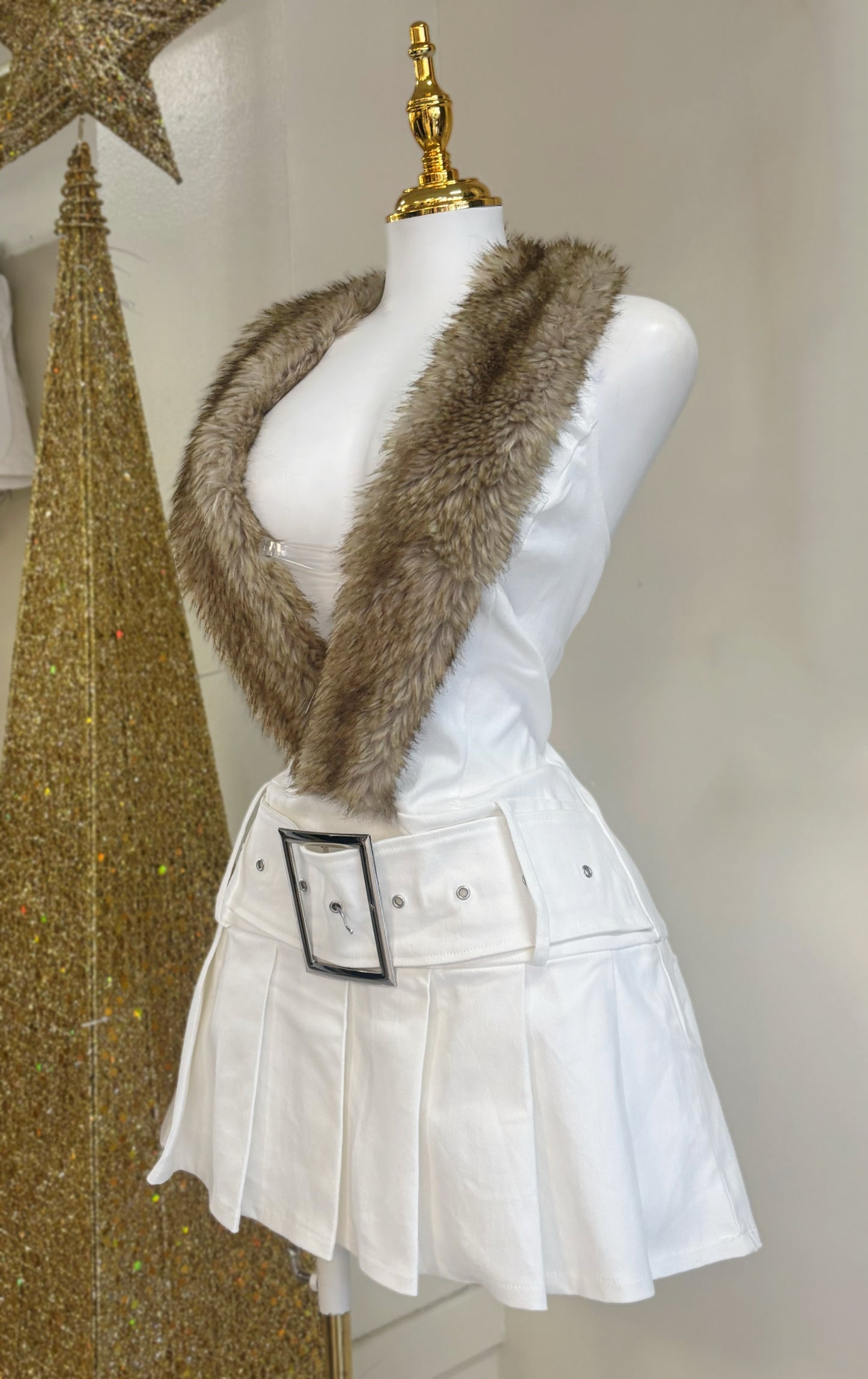 Ámbar Fur Neck Dress (White)