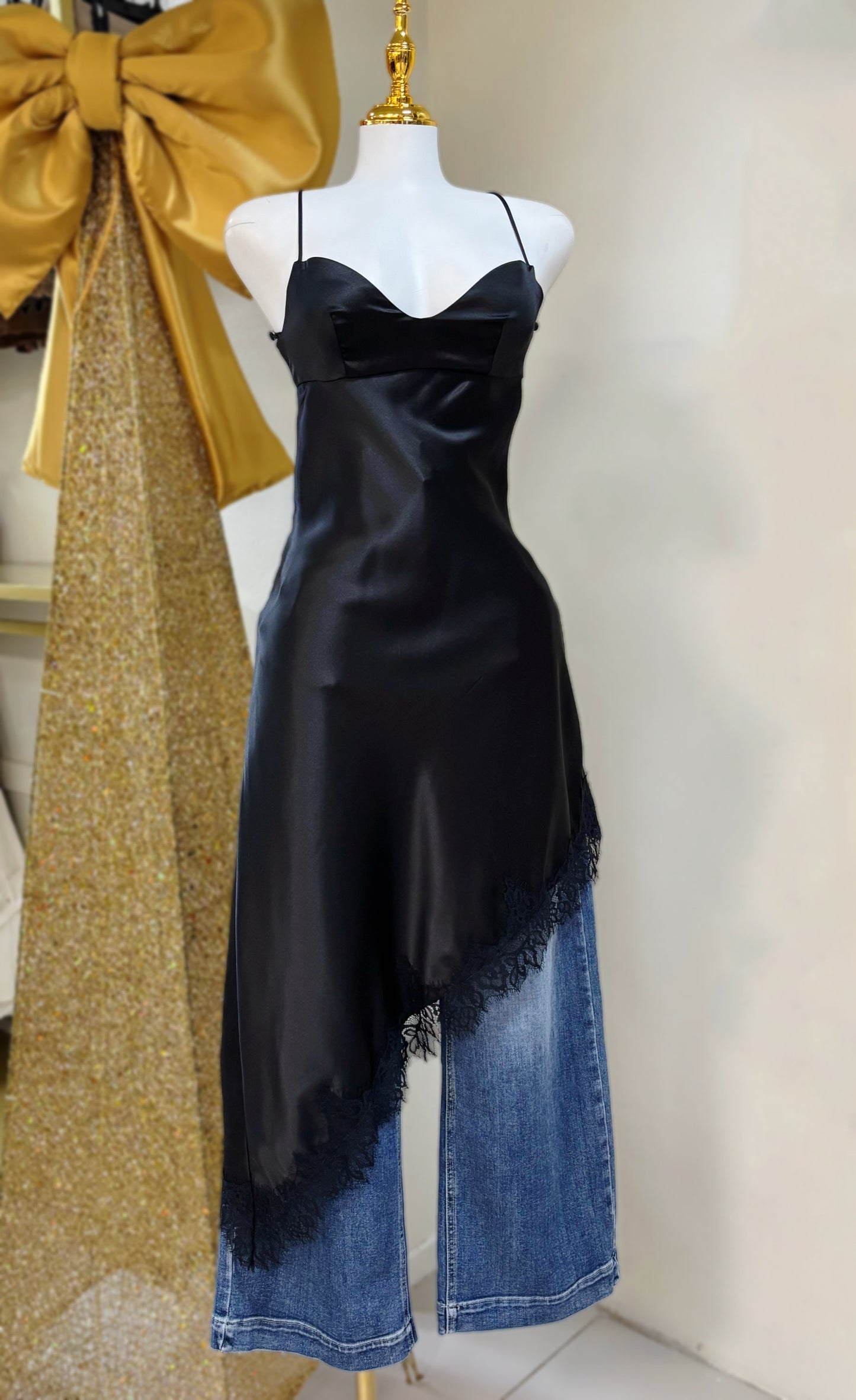 Neisha Satin Lace Dress (Black)