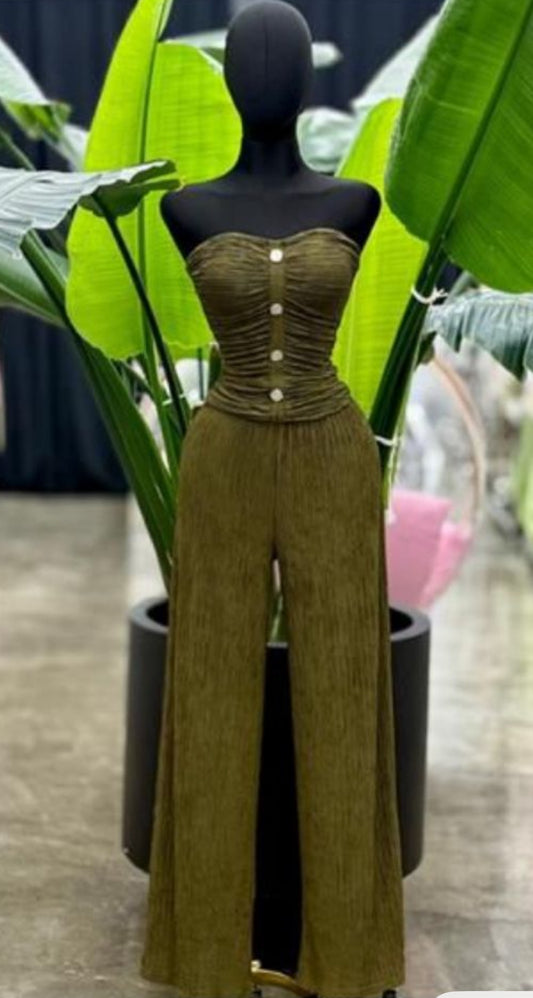 Carolina Pant Set (Olive) Tiene mucho spandex